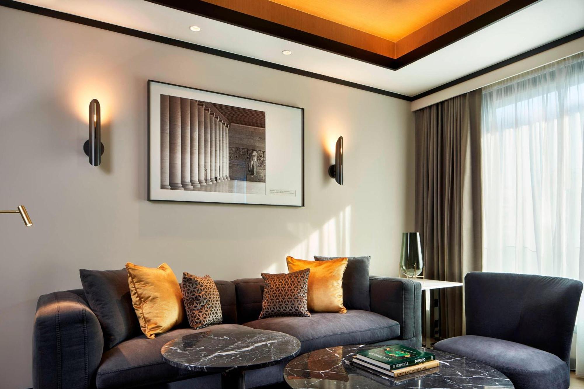 Academias Hotel, Autograph Collection Athena Bagian luar foto